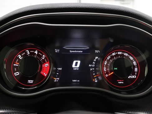 Used 2017 Dodge Challenger SRT Hellcat RWD image 10
