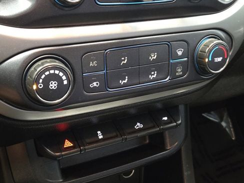 Used 2019 Chevrolet Colorado LT w/ LT Convenience Package image 23