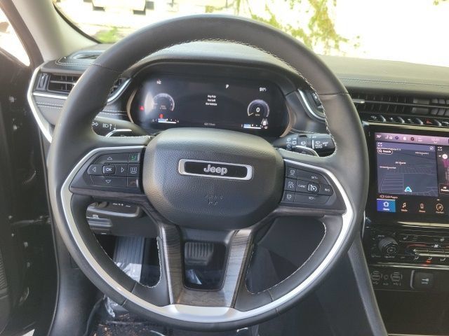 Used 2023 Jeep Grand Cherokee Limited RWD image 22