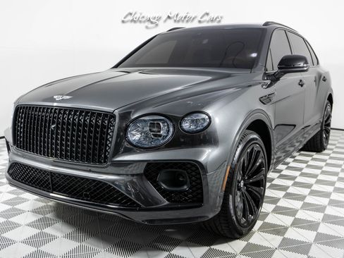 Used 2023 Bentley Bentayga Extended Wheelbase image 3