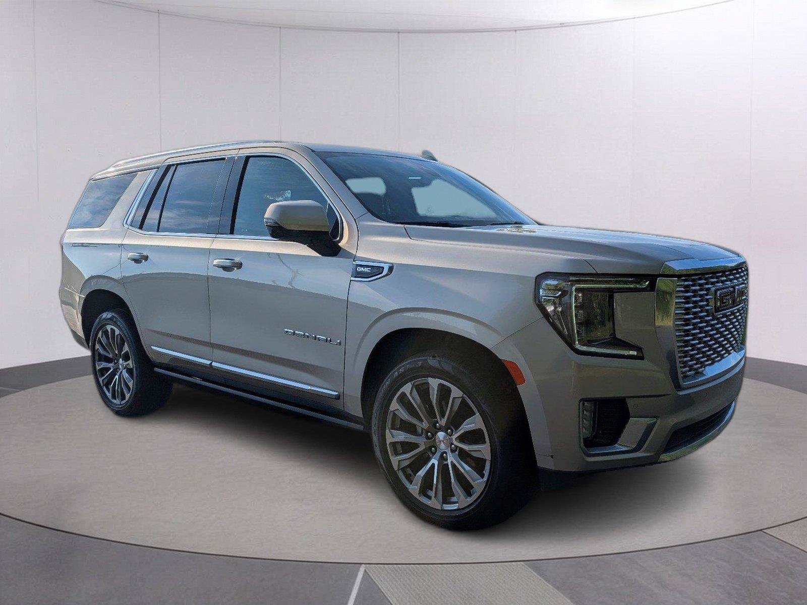 Used 2021 GMC Yukon Denali w/ Denali Premium Package RWD image 9