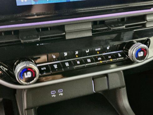 Used 2024 Honda Prologue Touring image 24