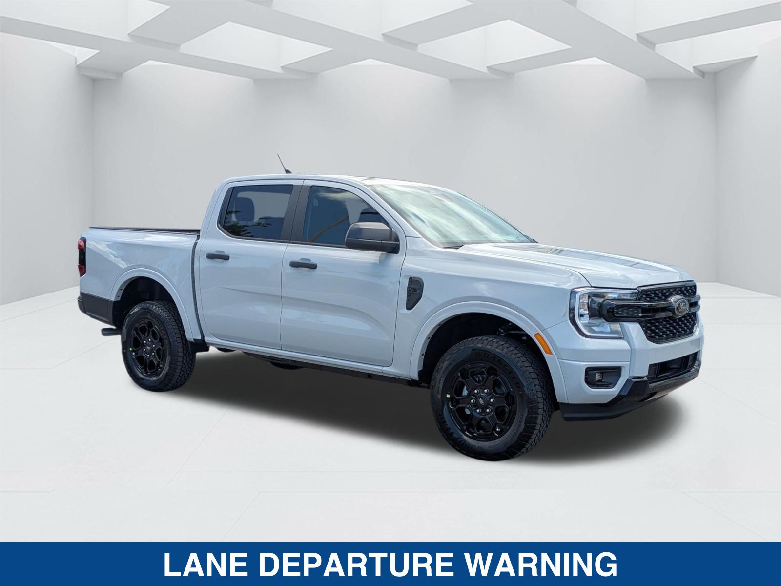 New 2026 Ford Ranger XLT w/ Black Appearance Package RWD image 3