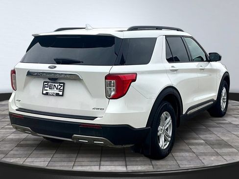 Used 2022 Ford Explorer XLT w/ Equipment Group 202A AWD/4WD image 7