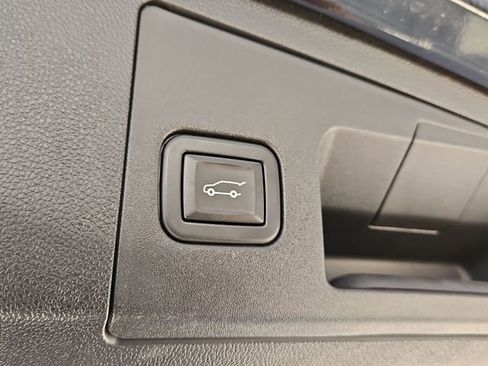 Used 2021 Cadillac XT4 Sport image 12