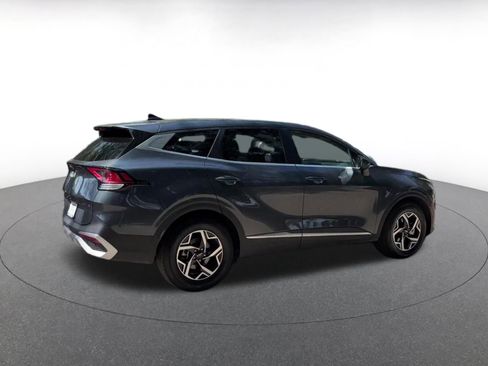 Used 2025 Kia Sportage LX FWD image 15
