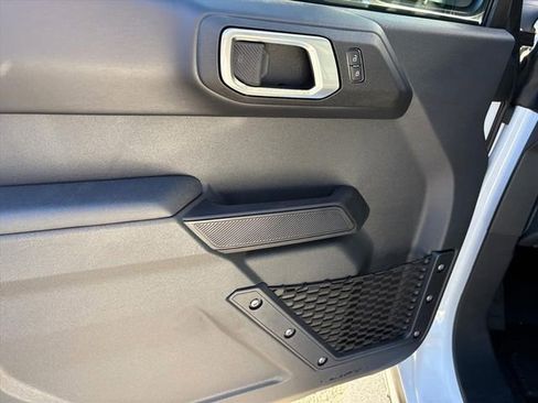 New 2025 Ford Bronco Badlands image 21