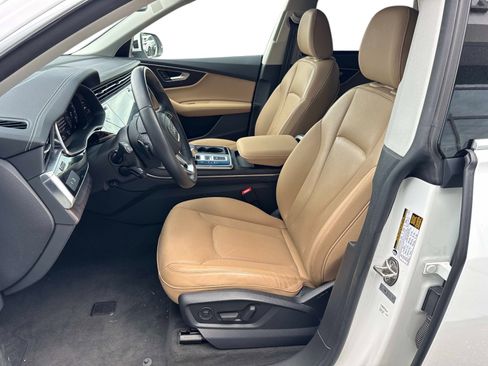 Used 2023 Audi Q8 Premium Plus AWD/4WD image 22