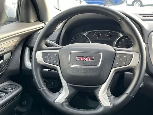Used 2024 GMC Terrain SLT image 30