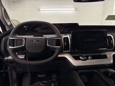 New 2025 Ford Expedition Max Active image 8