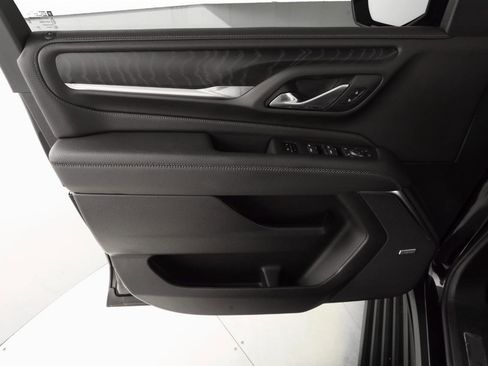 Used 2024 GMC Yukon Denali w/ Advanced Technology Package image 11