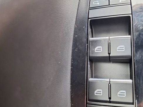 Used 2023 MAZDA MAZDA3 Hatchback w/Premium Plus Pkg image 20