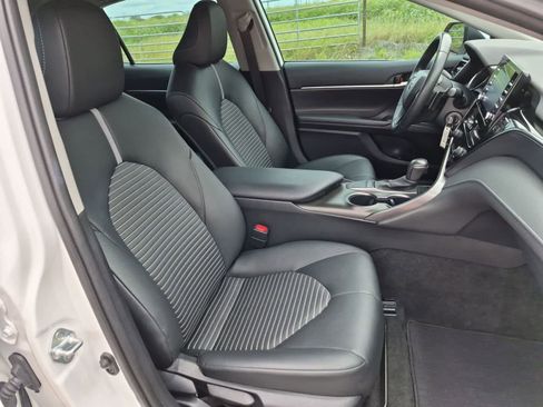 Used 2023 Toyota Camry SE FWD image 25