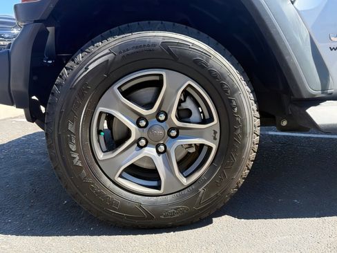 Used 2018 Jeep Wrangler Unlimited Sport S image 9