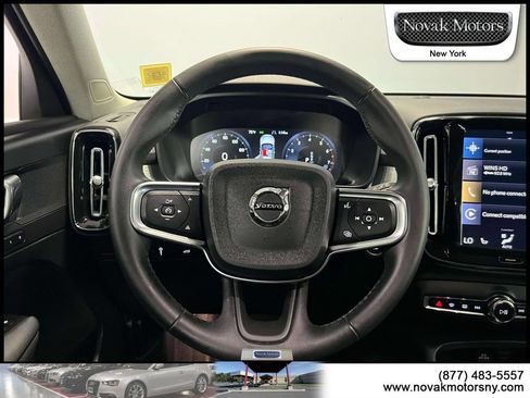 Used 2022 Volvo XC40 T5 Momentum w/ Premium Package AWD/4WD image 15