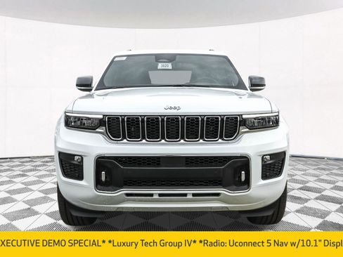 New 2025 Jeep Grand Cherokee Overland w/ Luxury Tech Group IV image 5