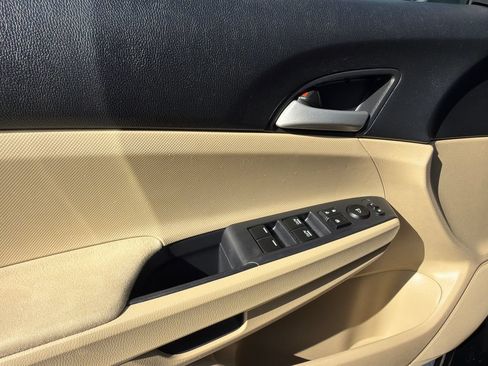 Used 2011 Honda Accord SE image 27