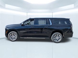 New 2026 Chevrolet Suburban Premier video 2