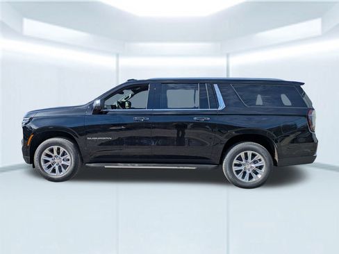 New 2026 Chevrolet Suburban Premier image 2