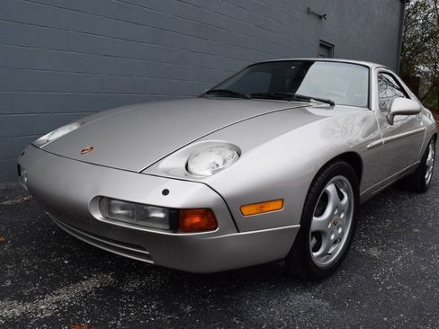 Used 1993 Porsche 928 GTS RWD image 1