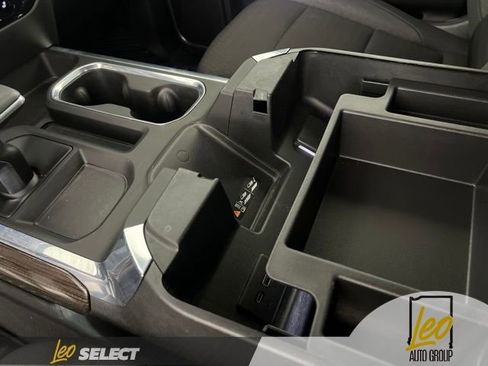 Used 2025 Chevrolet Silverado 1500 LT w/ Z71 Off-Road Package AWD/4WD image 27