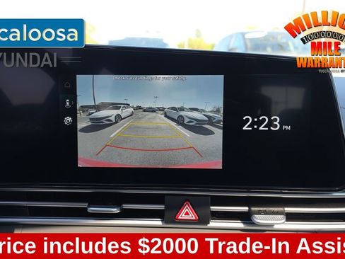 Used 2025 Hyundai Elantra SEL image 20