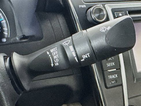 Used 2012 Toyota Camry LE FWD image 13