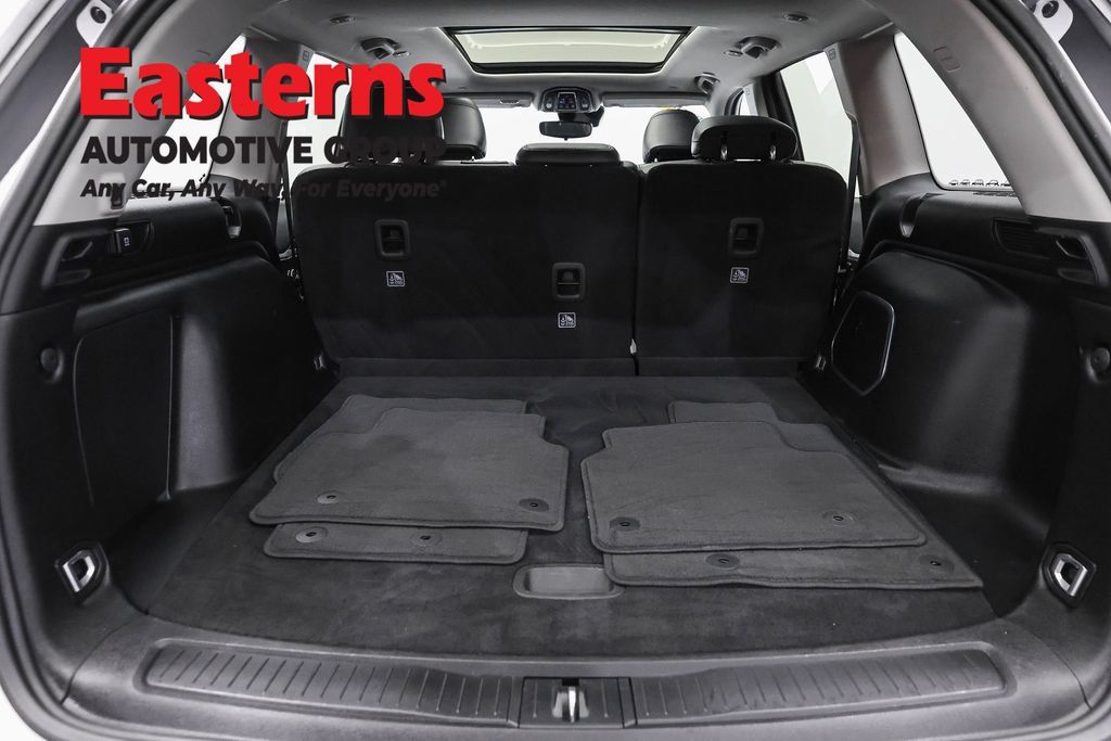 Used 2023 Jeep Grand Cherokee 4WD 4xe image 11
