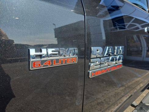 Used 2017 RAM 2500 SLT w/ Snow Chief Group image 12