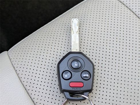 Used 2014 Subaru Outback 3.6R Limited image 25