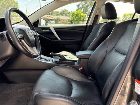 Used 2011 MAZDA MAZDA3 s Grand Touring w/ Tech Pkg FWD image 7