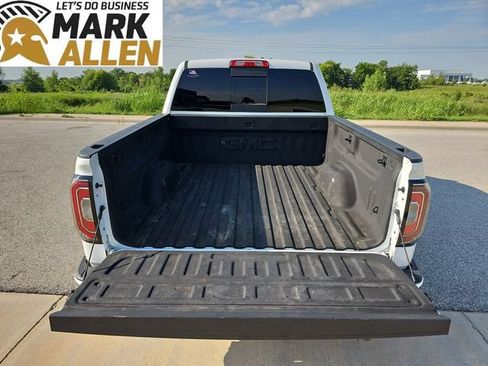 Used 2018 GMC Sierra 1500 SLT AWD/4WD image 26