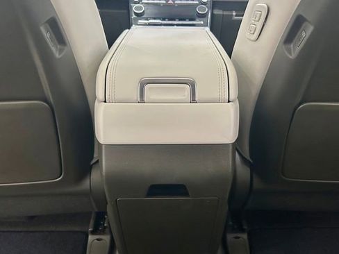 Used 2025 Hyundai Santa Fe Calligraphy AWD/4WD image 27