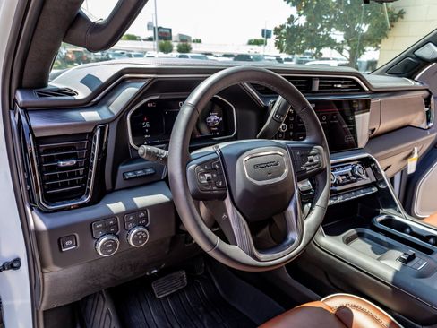 Used 2026 GMC Sierra 3500 Denali Ultimate AWD/4WD image 12