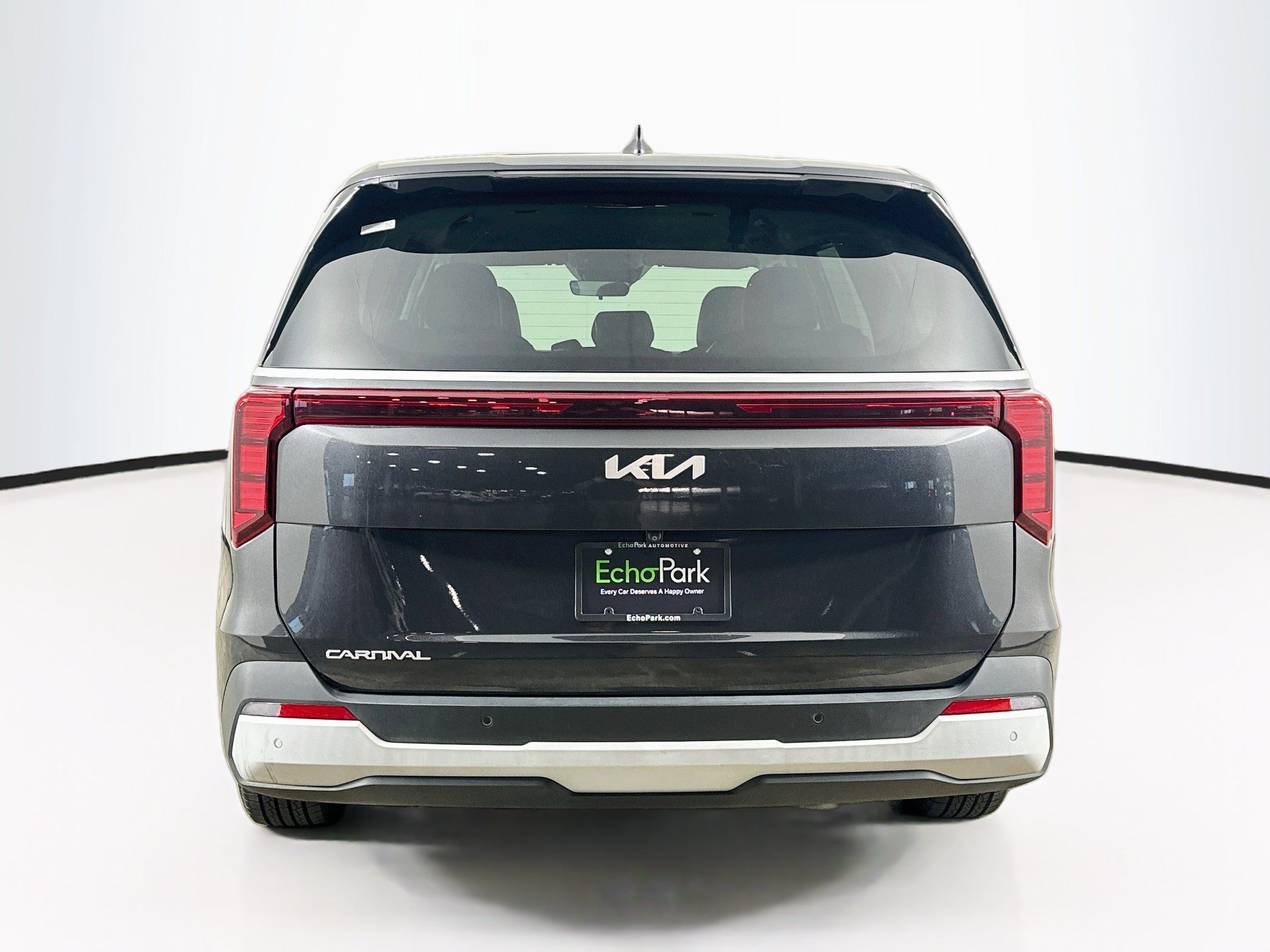 Used 2025 Kia Carnival FWD image 7