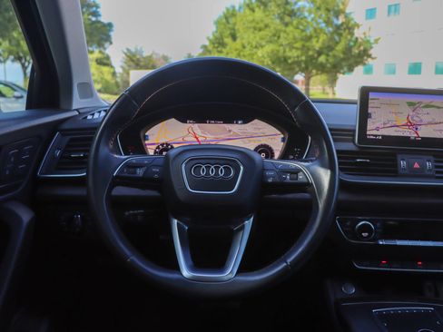 Used 2018 Audi Q5 Prestige w/ Prestige Package AWD/4WD image 28