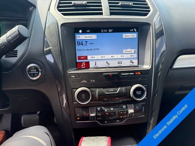 Used 2018 Ford Explorer XLT w/ Equipment Group 202A FWD image 17