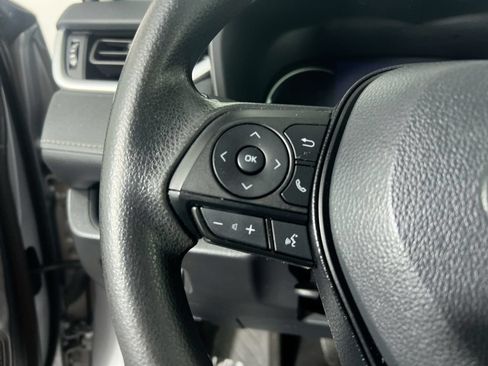 Used 2024 Toyota RAV4 XLE FWD image 12