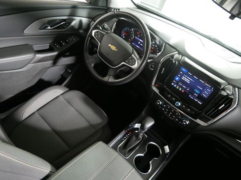 Used 2021 Chevrolet Traverse LT AWD/4WD image 9