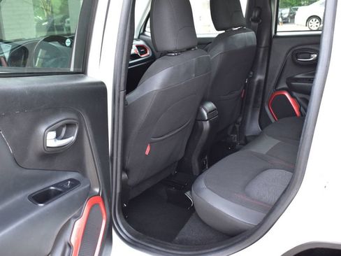 Used 2017 Jeep Renegade Trailhawk AWD/4WD image 23