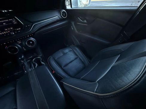 Used 2019 Chevrolet Blazer Premier w/ Sun and Wheels Package image 47