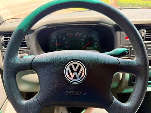 Used 2003 Volkswagen Eurovan MV image 15