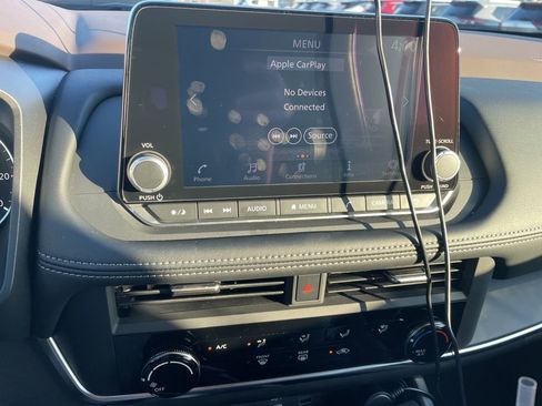 Certified 2023 Nissan Rogue S image 17