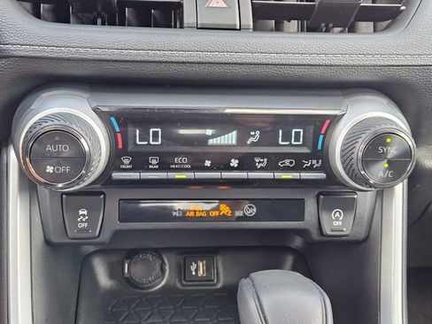 Used 2024 Toyota RAV4 XLE FWD image 22