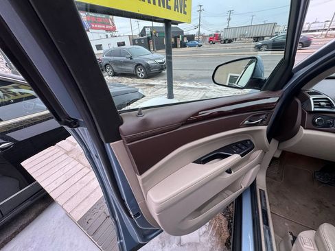 Used 2013 Cadillac SRX Luxury w/ Driver Awareness Package image 9