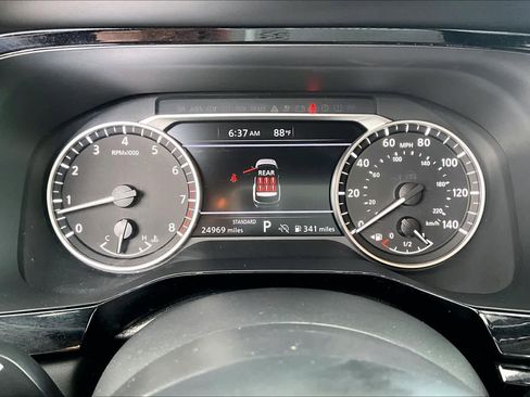 Certified 2025 Nissan Pathfinder SV FWD image 25