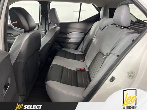 Used 2023 Nissan Kicks SR w/ SR Premium Package FWD image 12