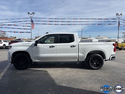 Used 2023 Chevrolet Silverado 1500 Custom image 8