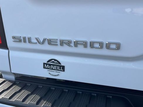 New 2026 Chevrolet Silverado 2500 High Country w/ High Country Premium Package AWD/4WD image 33