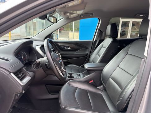 Used 2024 GMC Terrain SLT FWD image 34